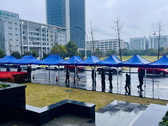 戰(zhàn)“疫”進(jìn)行時丨風(fēng)雨春天 那些無聲的守候 ——致敬抗“疫”一線的堅(jiān)守者