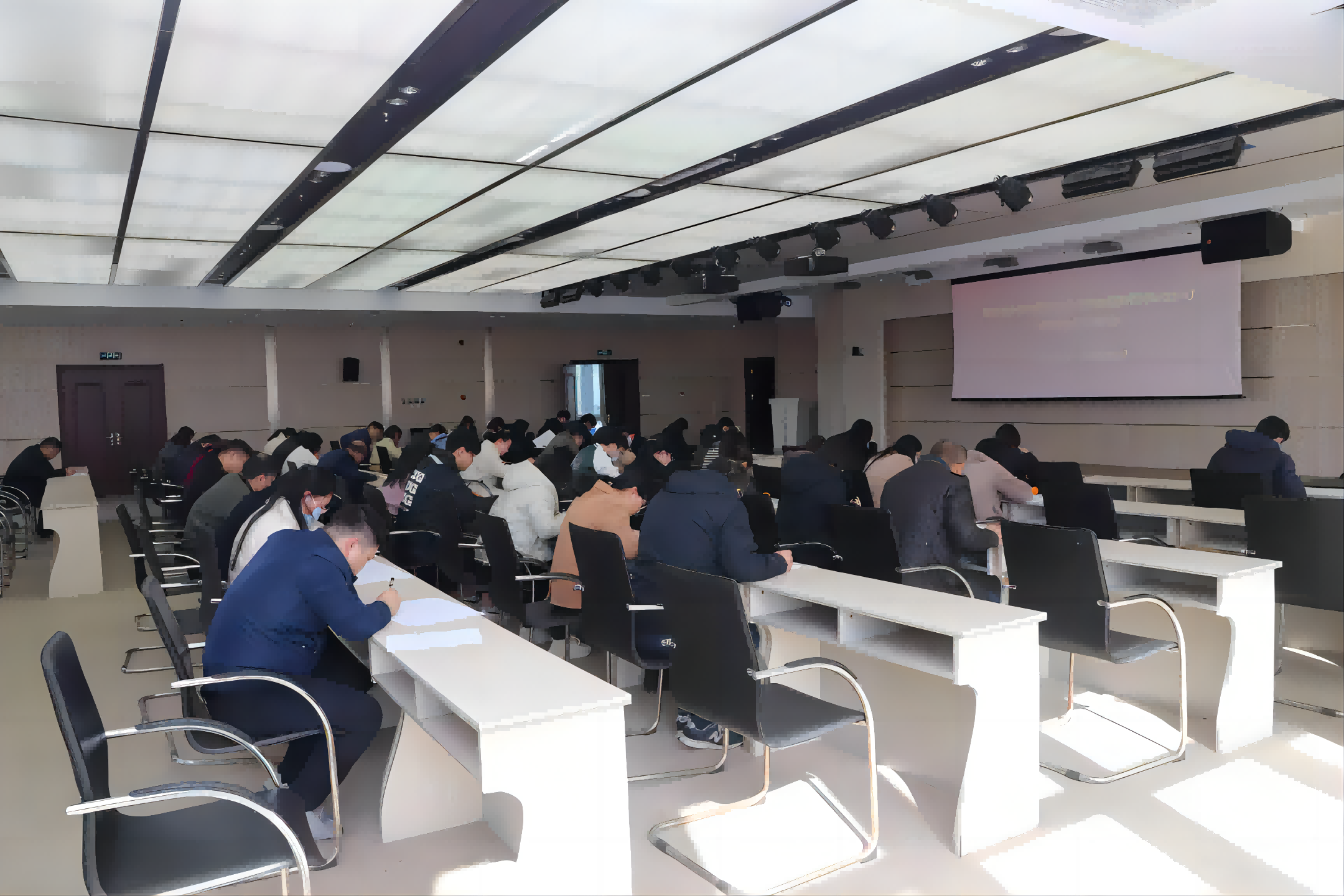 科教城集團(tuán)組織開展廉政知識考試